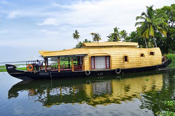 21hrs Aleppey Village and Canal Tour by Private Houseboat.