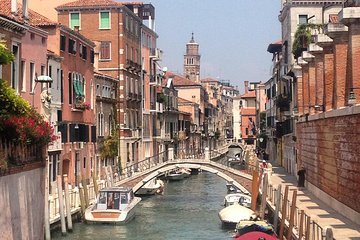 Welcome! Venice Sightseeing kickstart Tour with local guide, small group