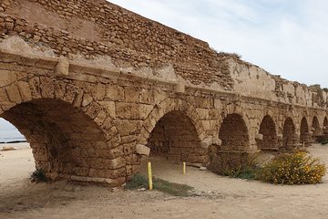 Private trip to old city-Caesarea and the Baha'i Gardens in Haifa