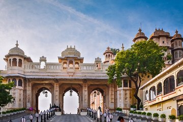 7 Day Golden Triangle with Udaipur-Delhi Agra Jaipur Udaipur Tour