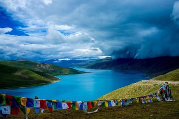 7-Day Small Group Lhasa,Yamdrotso,Everest, Kathmandu from Chengdu