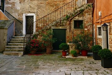 Discover Venice: hidden corners of Castellos - private tour