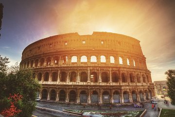 Private Tour of Ancient Colosseum and Roman Forum