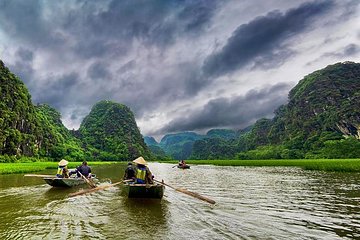 1-day Hoa Lu ancient capital and boat trip in Tam Coc from Hanoi