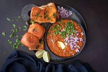 Appetizing virtual cooking class from Delhi