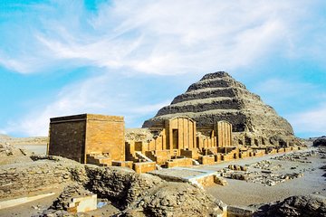 Private Tour - Giza Pyramids, Sphinx, Memphis and Sakkara from Cairo 