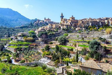 Visit two of the most beautiful villages of Mallorca on a private tour