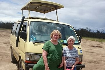 Private Tour Nairobi national park in Tour van