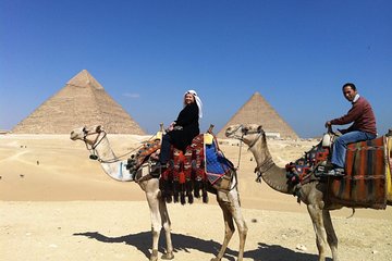 The Pyramids - A Stunning Sound & Light Showing Their History