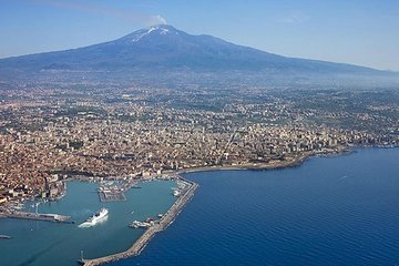 One Day Tour in Catania and Trekking on Etna