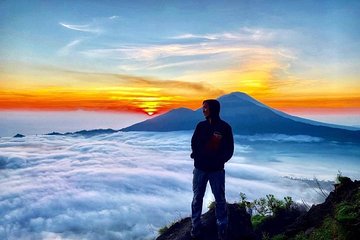 Amazing Private Tour: Mount Batur Volcano Sunrise Trek with Natural Hot Spring 