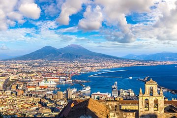 Explore Naples sights private city tour