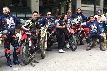 Motorcycle tour around Hanoi 