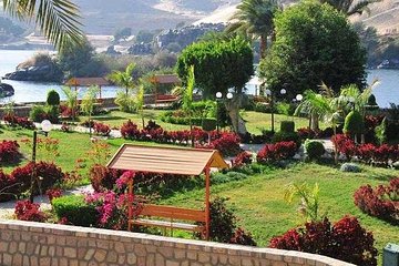 Tour to Nubian Village and Botanical Garden Visit