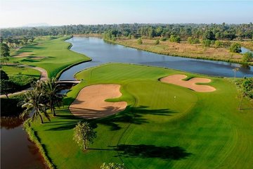 A Day Golfing in Siem Reap