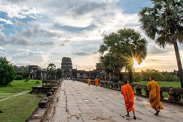 6-day Siem Reap with Angkor Complex & Floating village