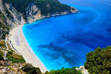 Cruise along the coast of Kefalonia with lunch and wine