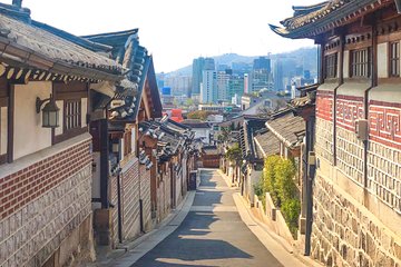 Zombie Royals of Seoul: Self-Guided Puzzle Adventure