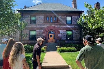 Walking St. Paul Summit Ave. Victorian Homes Private Tour (2 hrs)