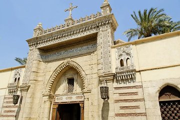 Guided tour of the Coptic neighborhood