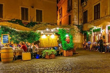 Rome By Night Tour and Pizza in high quality E-scooter!