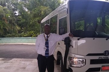 Private Transfer from Ocho Rios to Sangster Airport MBJ