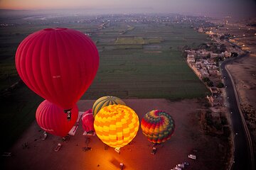 Luxor Hot Air balloon See Valley of the Kings and Hatshepsut temple from above