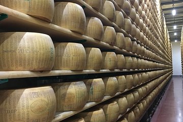 Cars&Food: Lambo, Ferrari, Parmesan, Balsamic Vinegar, lunch, private transport