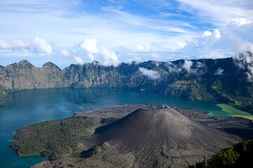 Mount Rinjani Trekking Tour 2D/1N