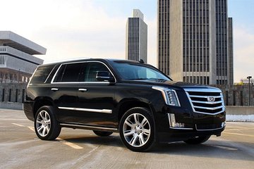 Departure Private Transfer: Calgary to Calgary Airport YYC in Luxury SUV