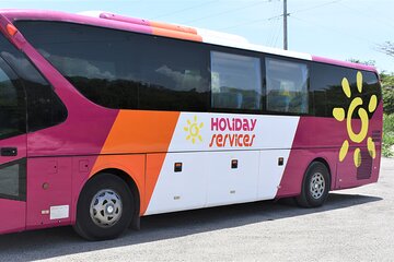 One Way Airport Transportation: MBJ Airport to Jamaica Hotels on Coach Bus