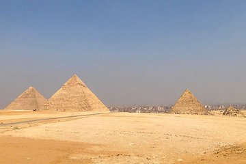 Full Day Private Tour to Giza Pyramids, Memphis and Sakkara Pyramids with lunch
