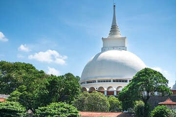 Kalutara Temple, Lunuganga Tour From Bentota