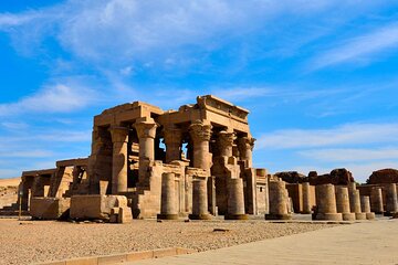 Luxor: Edfu and Kom Ombo Private Guided tour, lunch& Felucca
