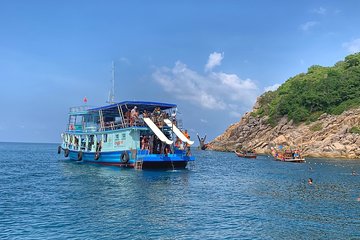 Snorkel Trip to Koh Nangyuan and Bays of Koh Tao By The Oxygen