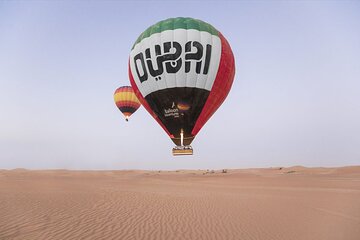 Amazing Views Of Dubai Beautiful Desert By Hot Air Balloon From Dubai