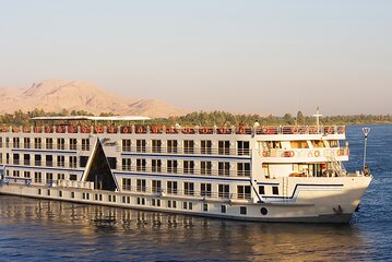  Nile Cruise Sailing from Aswan to Luxor for 3 Days & 2 Nights 