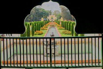 Day Trip to Brindavan Gardens & Srirangapatna (Guided Sightseeing Tour by Car)