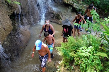 Konoko Falls and Park plus Blue Hole & Secrets Falls Combo Tour 