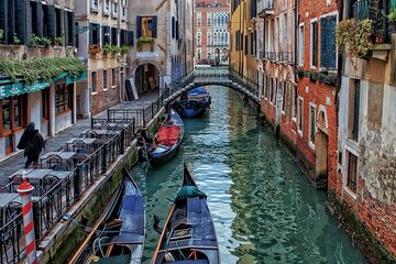 Private tour of Photography at best locations in Venice with a local