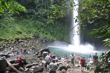 Full-Day Arenal Volcano and Rain Forest Tour from Guanacaste