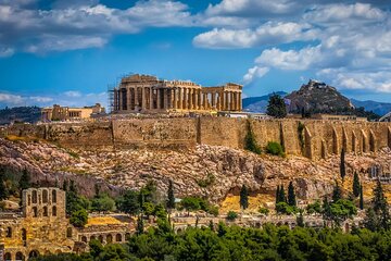 Private local tour of the Acropolis Hill and the New Acropolis Museum