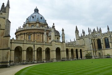 Oxford University Private Walking Tour with a Professional Guide