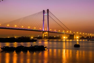 Modern Kolkata with Ancient Rust (Guided Half Day Sightseeing City Tour)