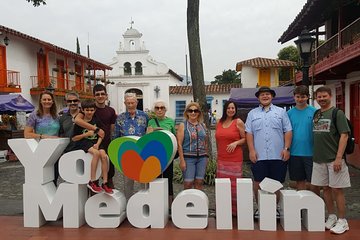 Medellín City Comuna 13 and Arvi Park Full Day Private Tour