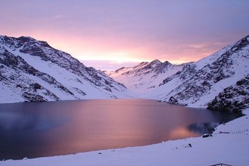 Portillo & Laguna del Inca Tour from Santiago 