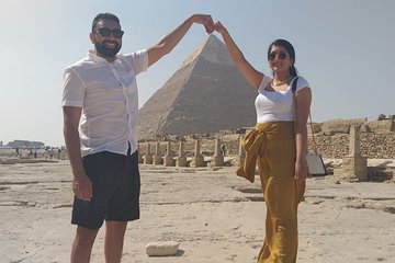 8-Hours to Giza pyramids- Egyptian Museum- Khan Alkhalili with Camel, and Lunch
