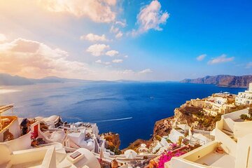 Private Tour in Santorini with Wine Tasting