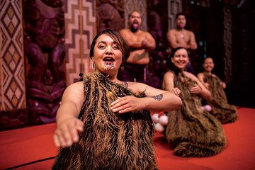 Bay of Islands Heritage Experience from Auckland incl. Waitangi & Russell