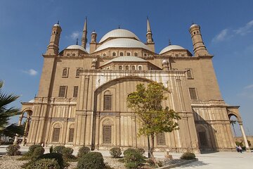 Full-Day Private Tour of Cairo with Lunch and Pick Up